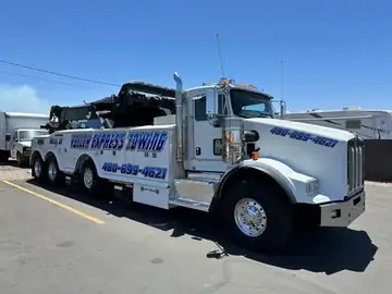 Valley Express Towing heavy towing wrecker